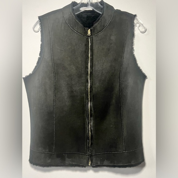 Trilogy Women’s Black Suede/Faux Fur Reversible Vest, Size Small, Zipper - Picture 3 of 9